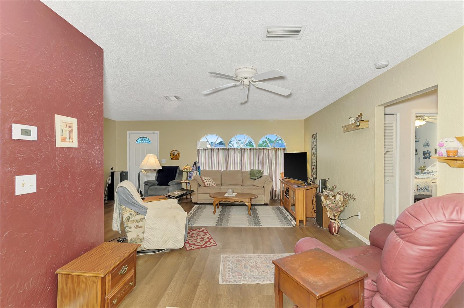 6282 Fabian Rd Property Photo 13