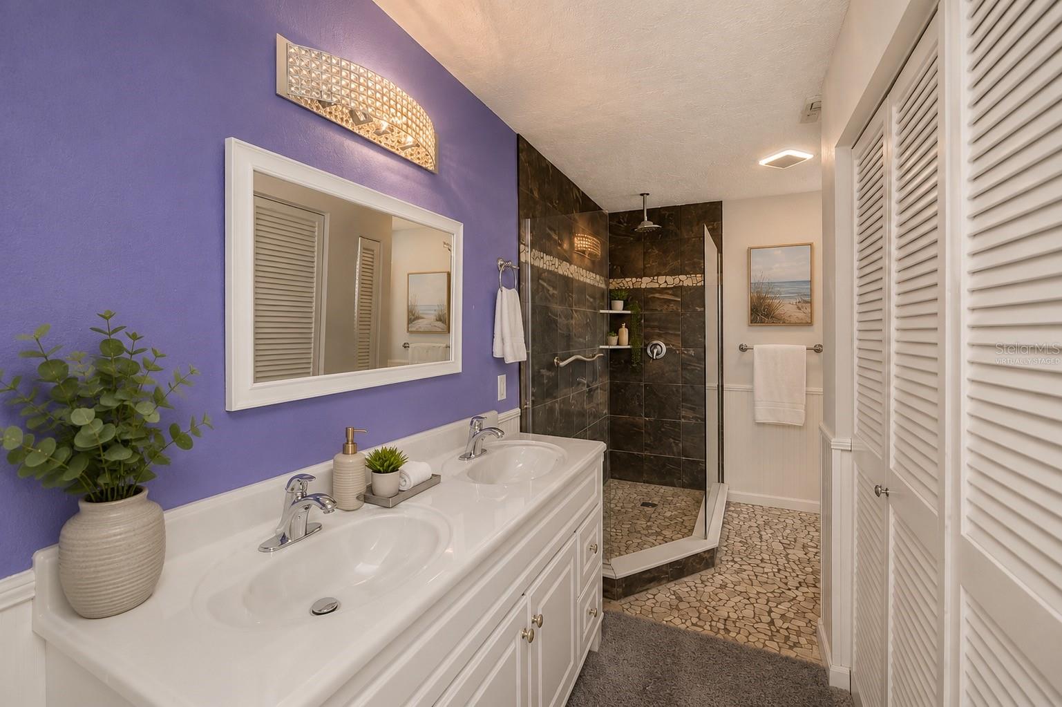 2479 Achilles St Property Photo 10