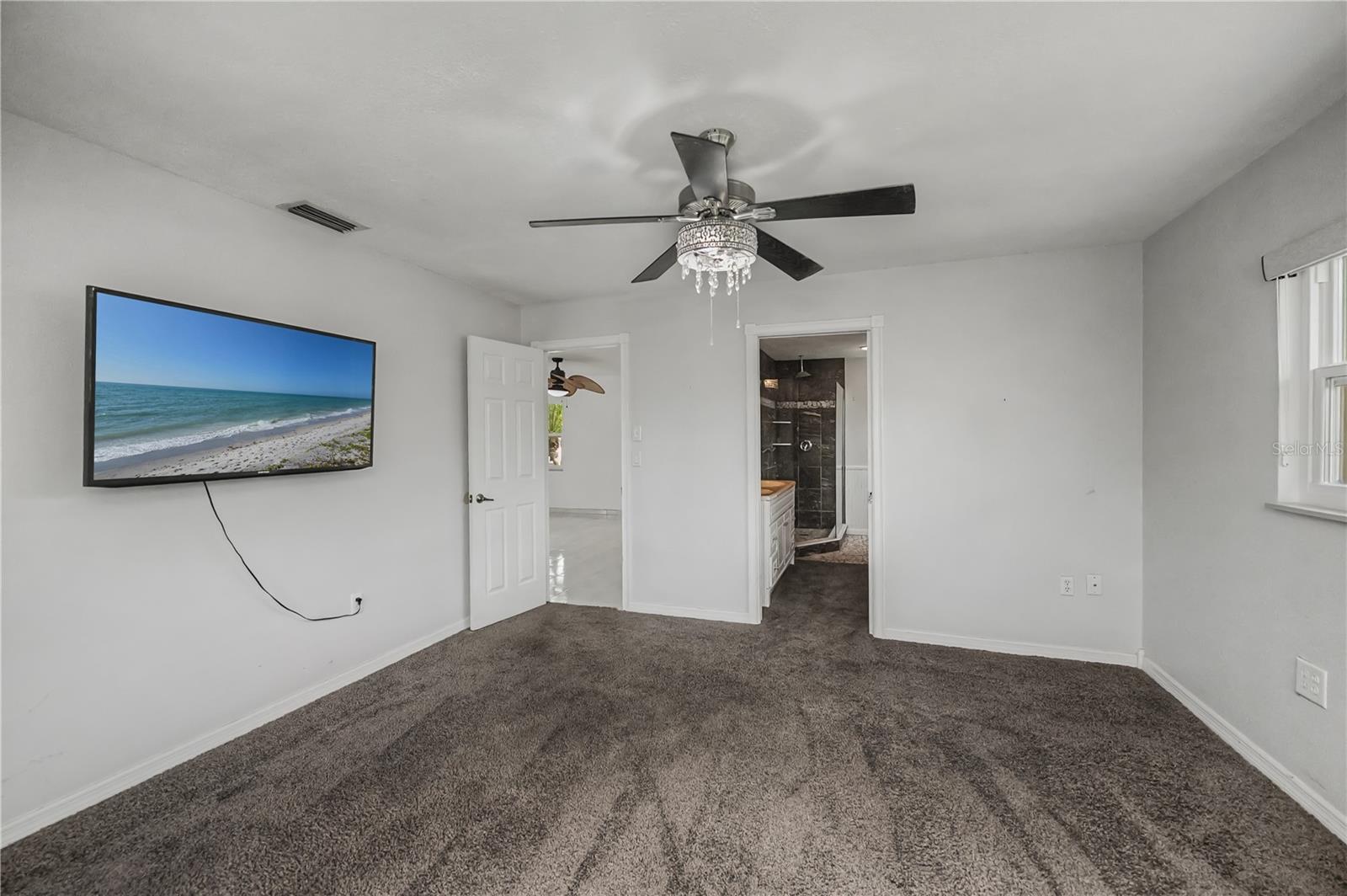 2479 Achilles St Property Photo 25