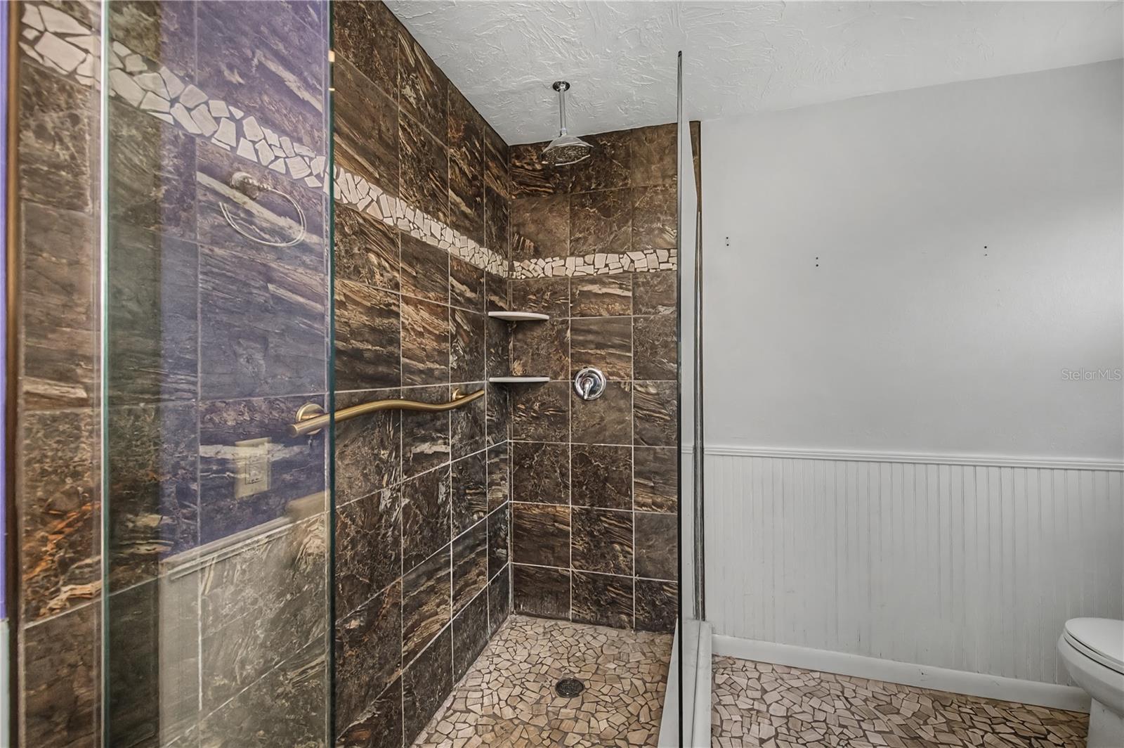 2479 Achilles St Property Photo 27