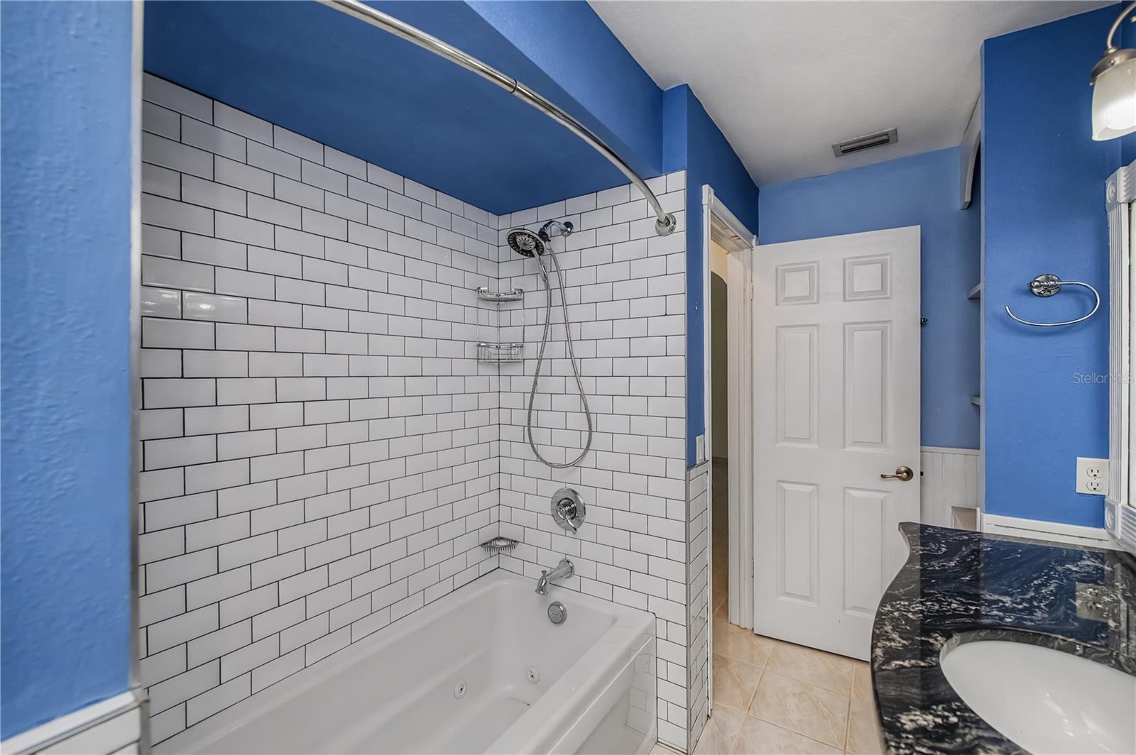 2479 Achilles St Property Photo 30