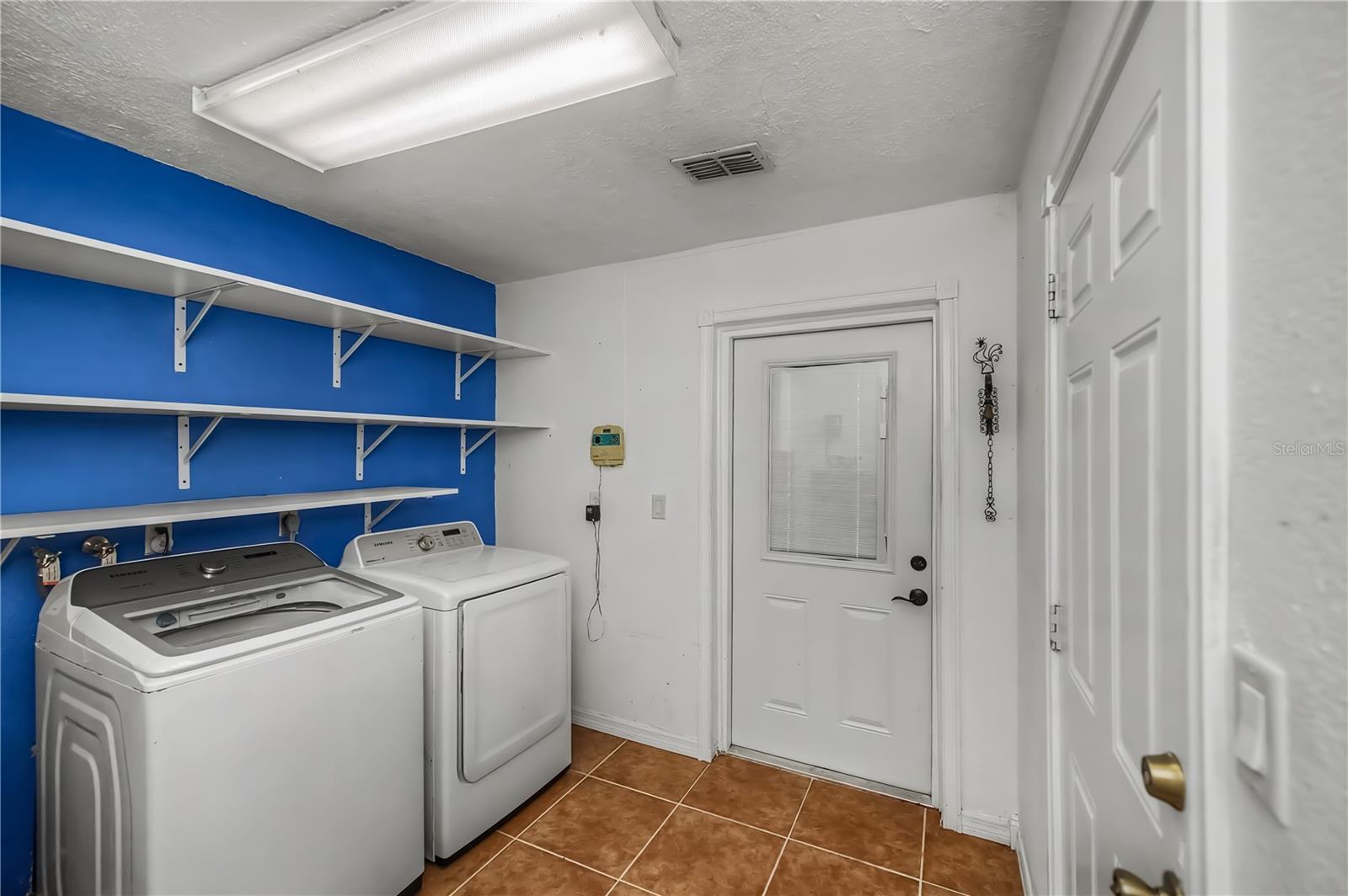 2479 Achilles St Property Photo 31