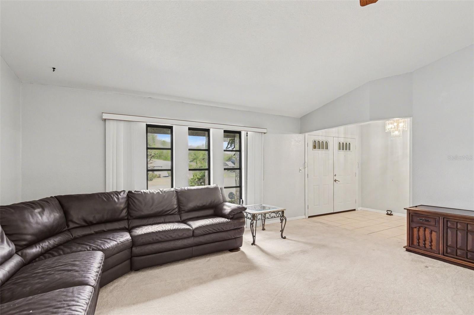1109 Ample Ave Property Photo 3