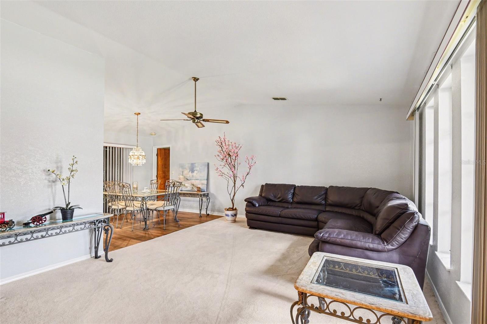 1109 Ample Ave Property Photo 5