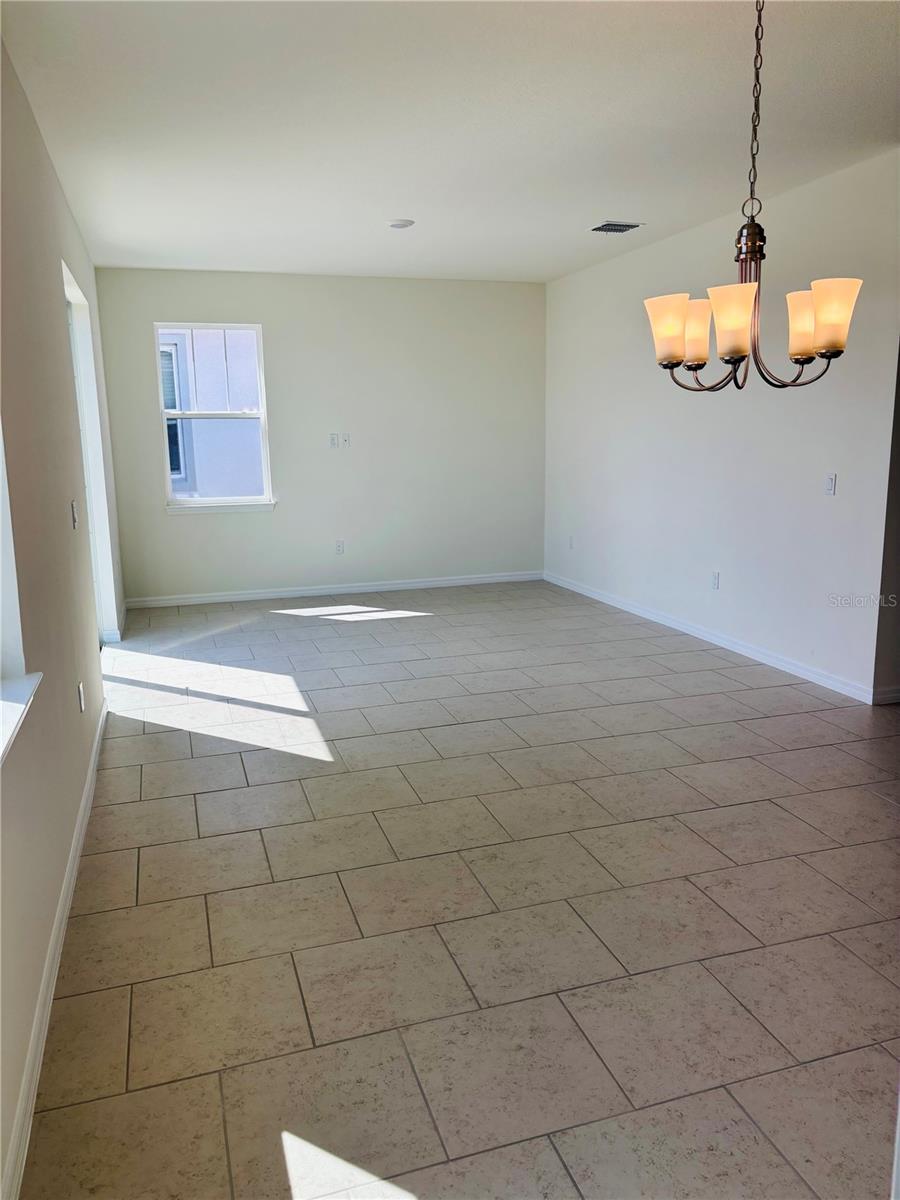 2318 Selenia St Property Photo 3