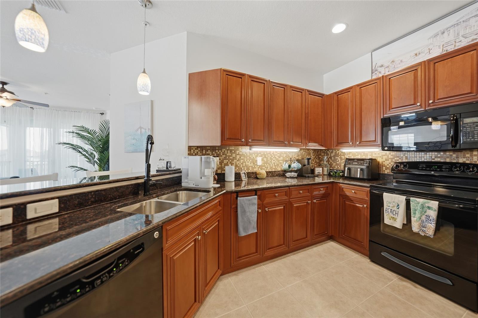 17288 Acapulco Rd #421 Property Photo 4