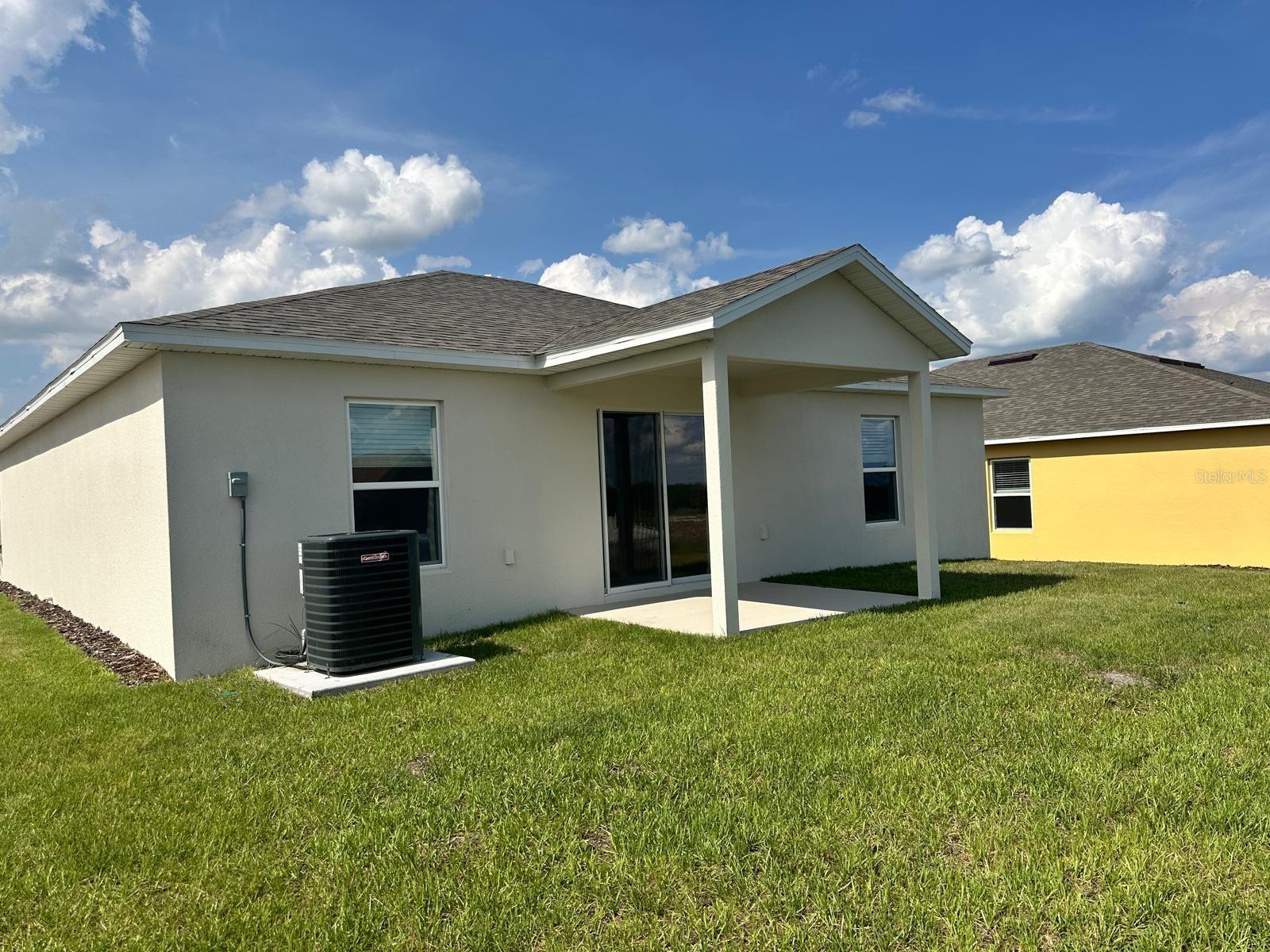 256 Spindlewood Blvd Property Photo 2