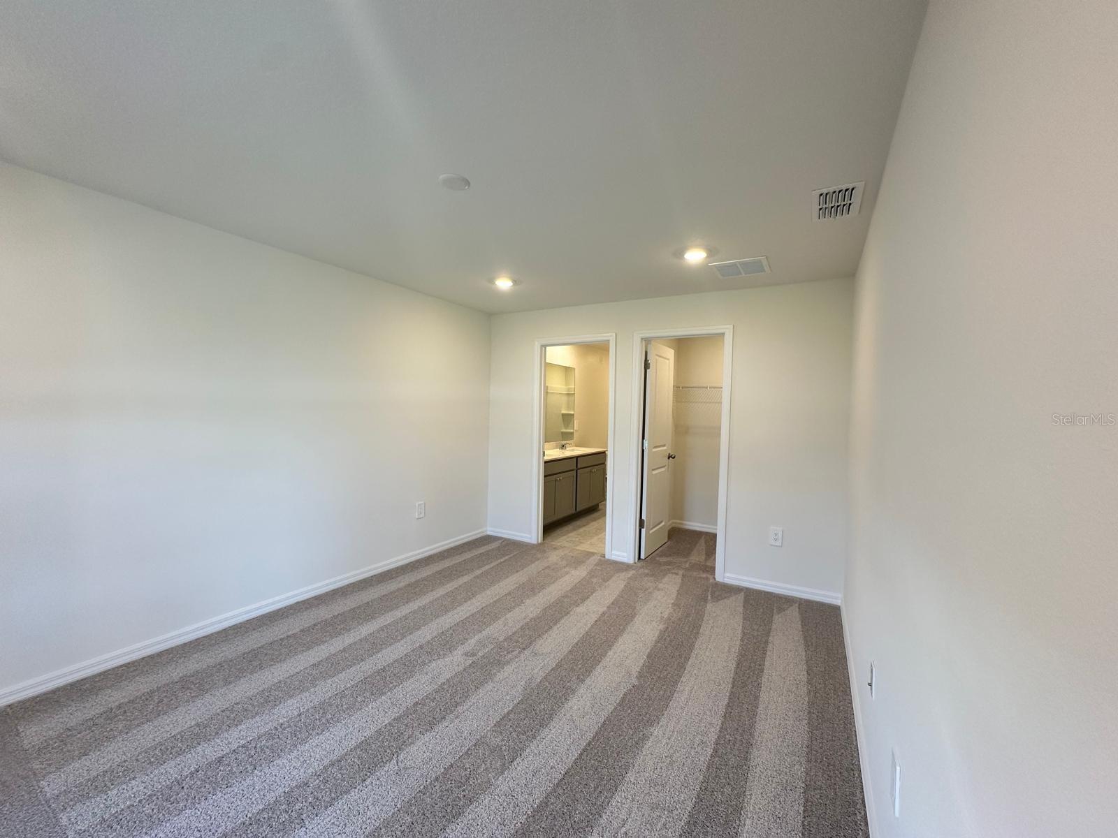 256 Spindlewood Blvd Property Photo 6
