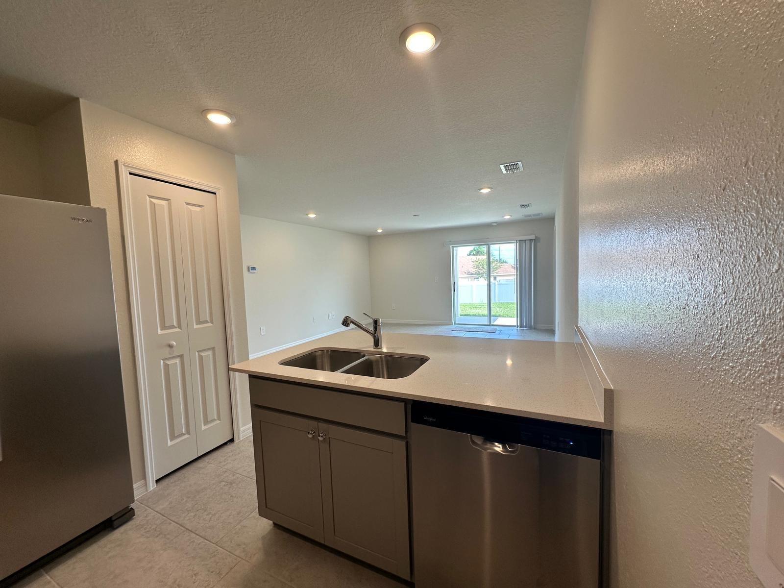 256 Spindlewood Blvd Property Photo 8
