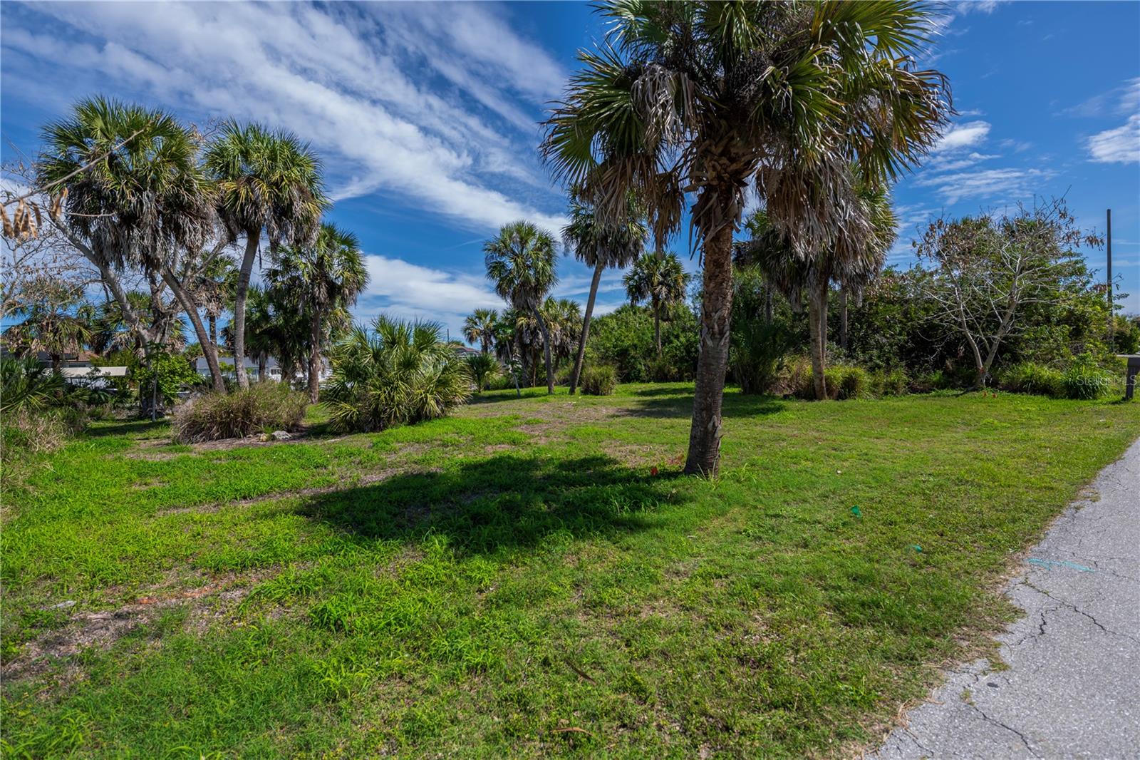 18546 Ashcroft Cir Property Photo 8
