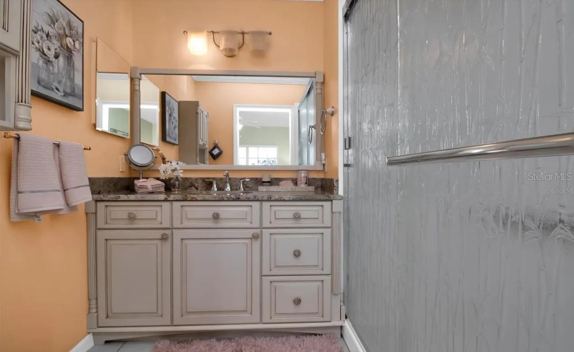 19335 Water Oak Dr #108 Property Photo 4