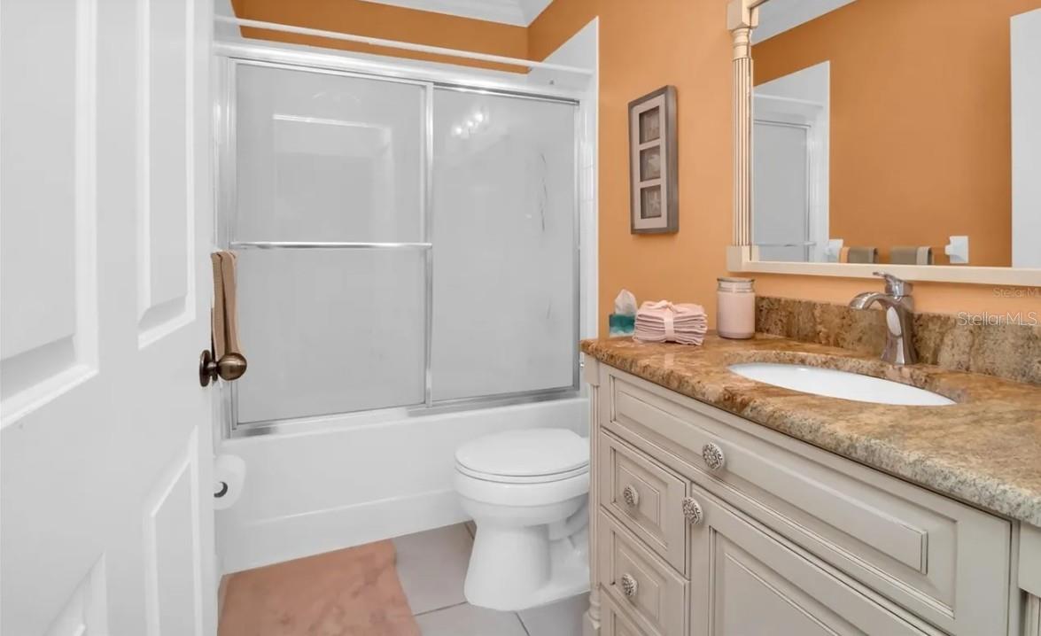 19335 Water Oak Dr #108 Property Photo 5