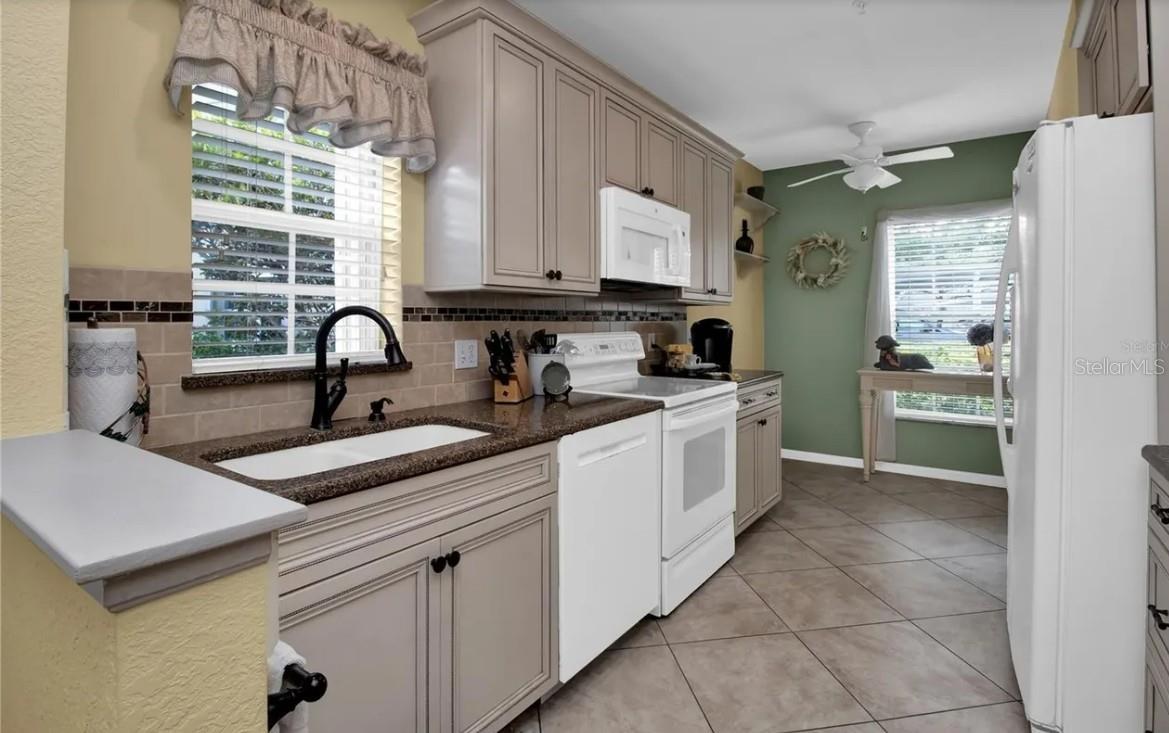 19335 Water Oak Dr #108 Property Photo 11