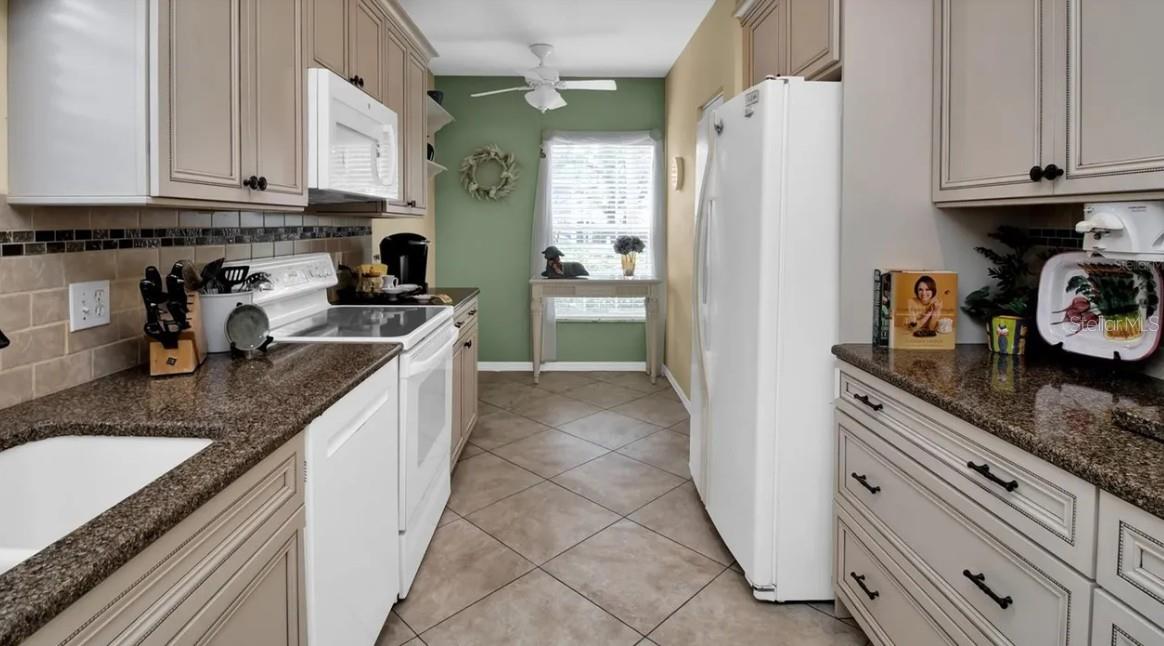 19335 Water Oak Dr #108 Property Photo 12