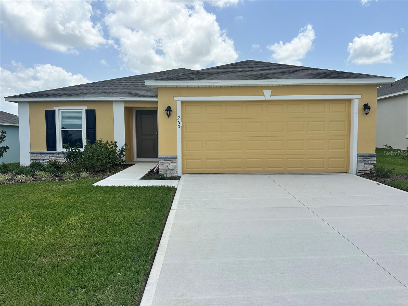 260 Spindlewood Blvd Property Photo 1