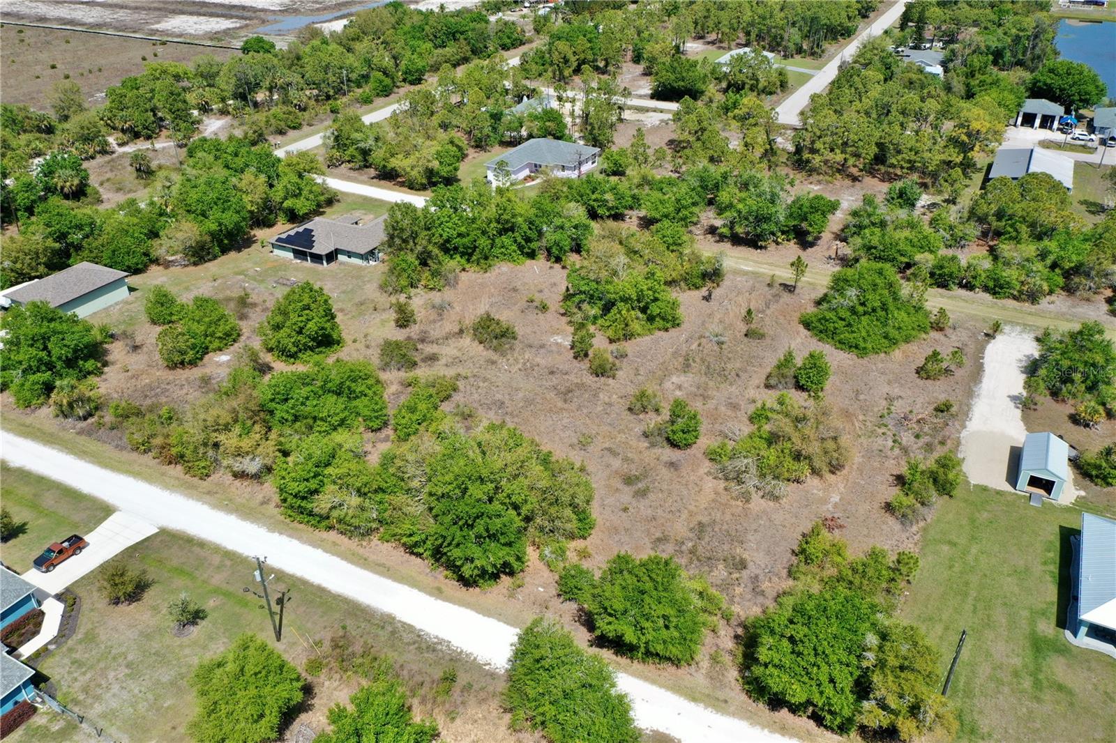27054 Mingo Dr Property Photo 9