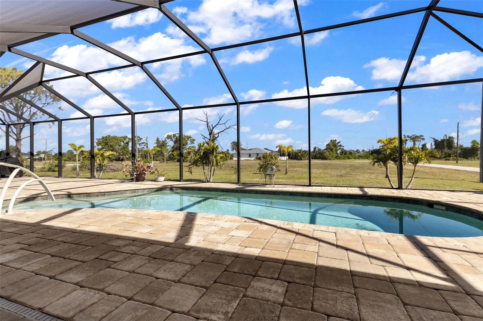 48 Master Dr Property Photo 42