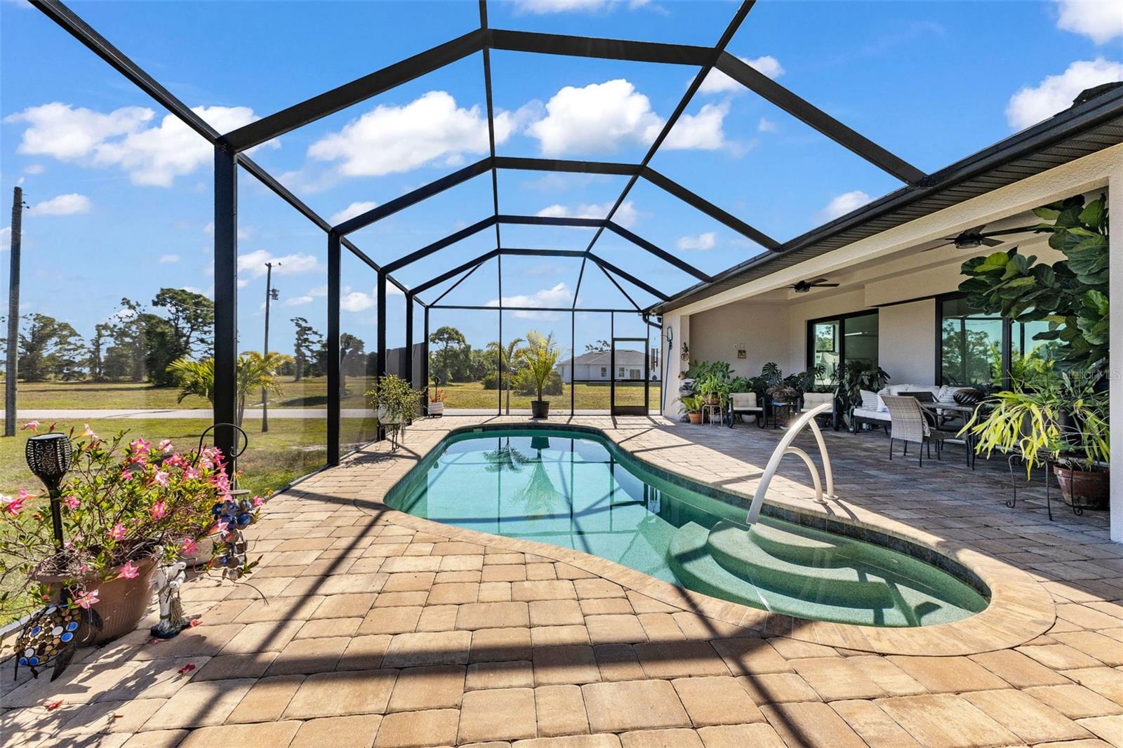 48 Master Dr Property Photo 46