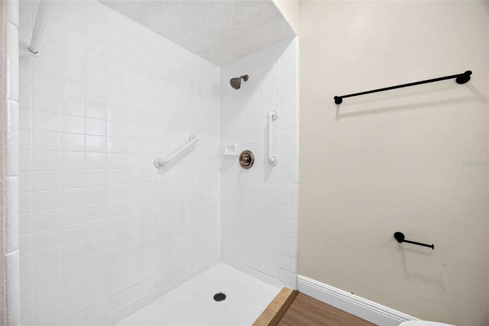 125 Donna Ct Property Photo 25