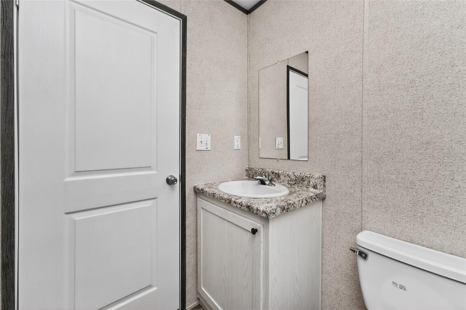 7400 Beckley St Property Photo 17