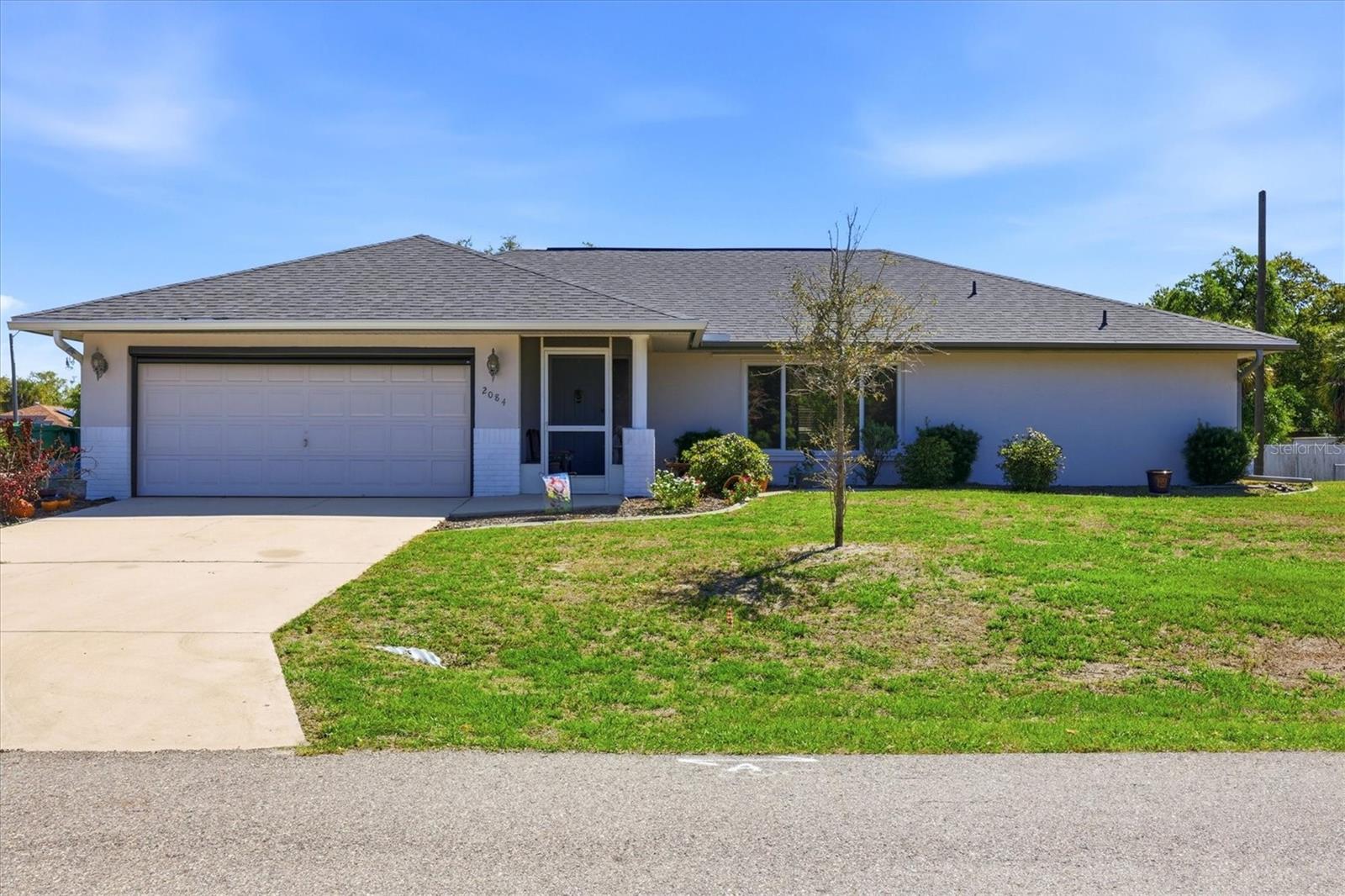 2084 Leisure St Property Photo 2