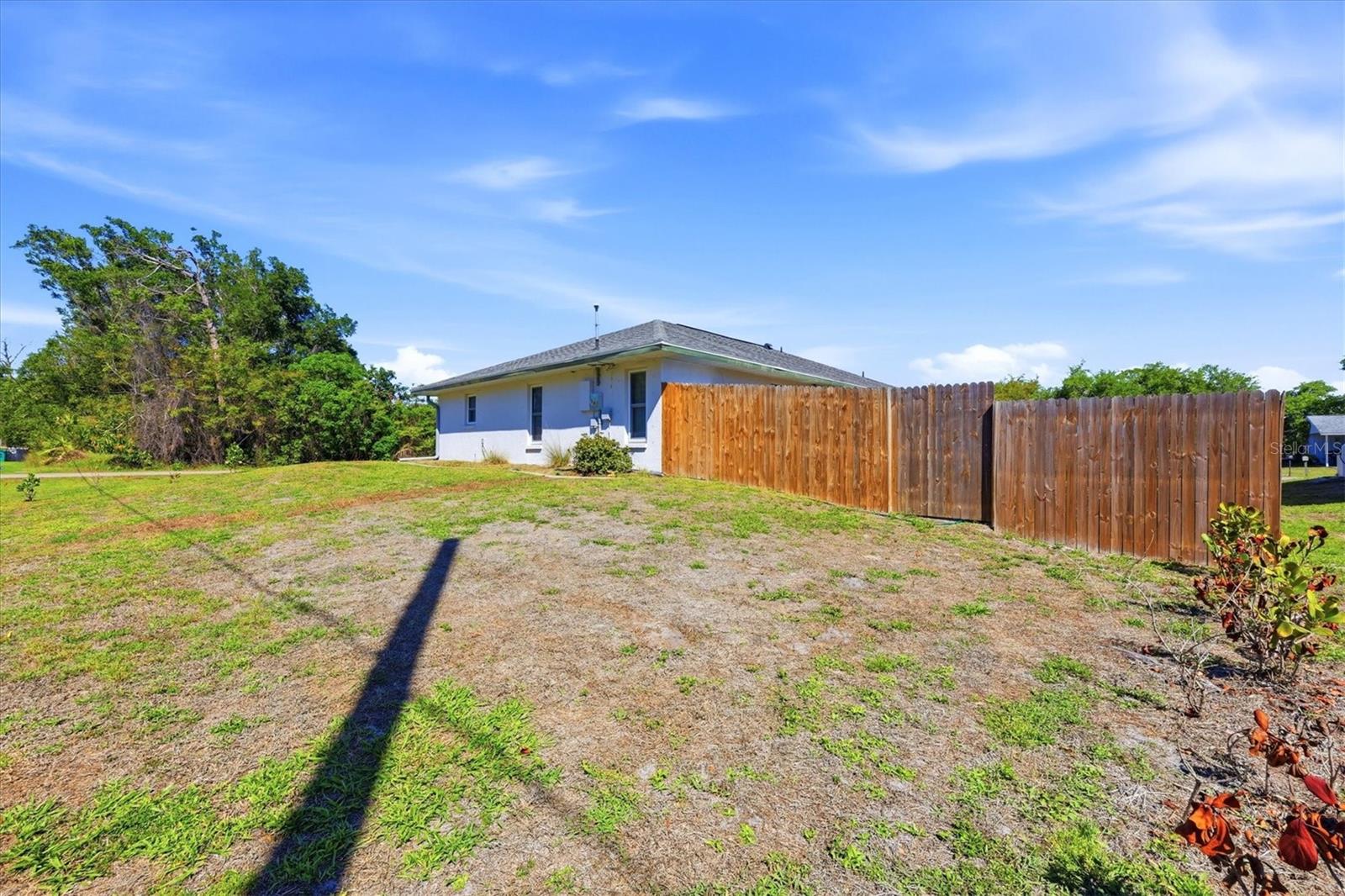 2084 Leisure St Property Photo 30