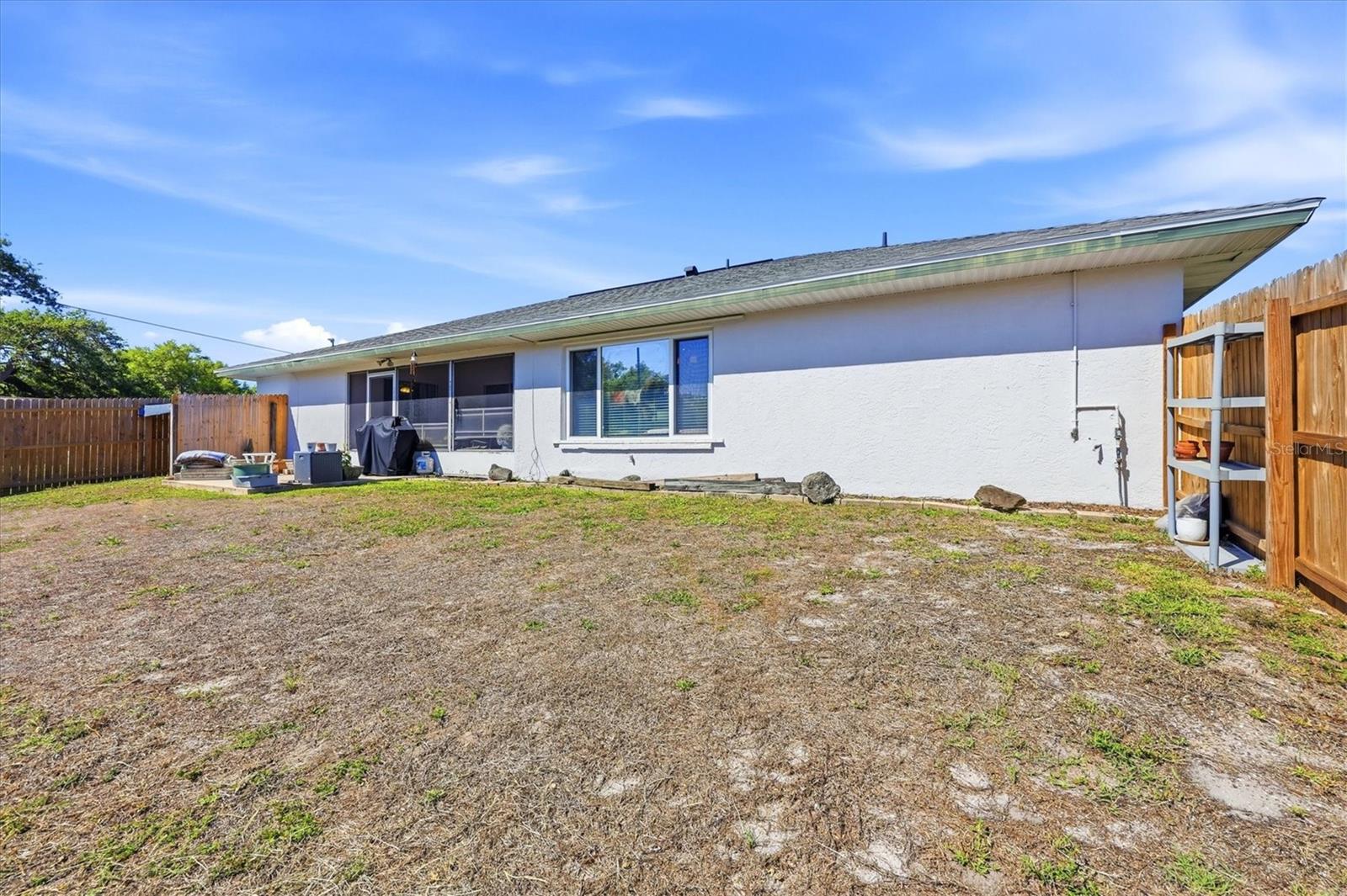 2084 Leisure St Property Photo 32