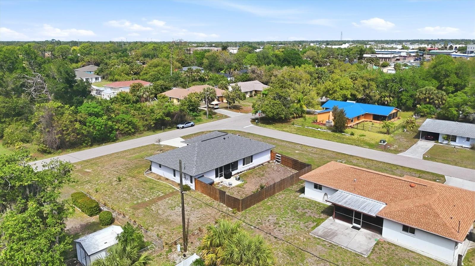 2084 Leisure St Property Photo 33