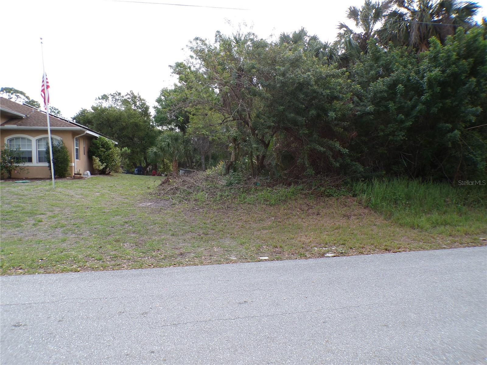 164 Ferdon Cir Property Photo 2