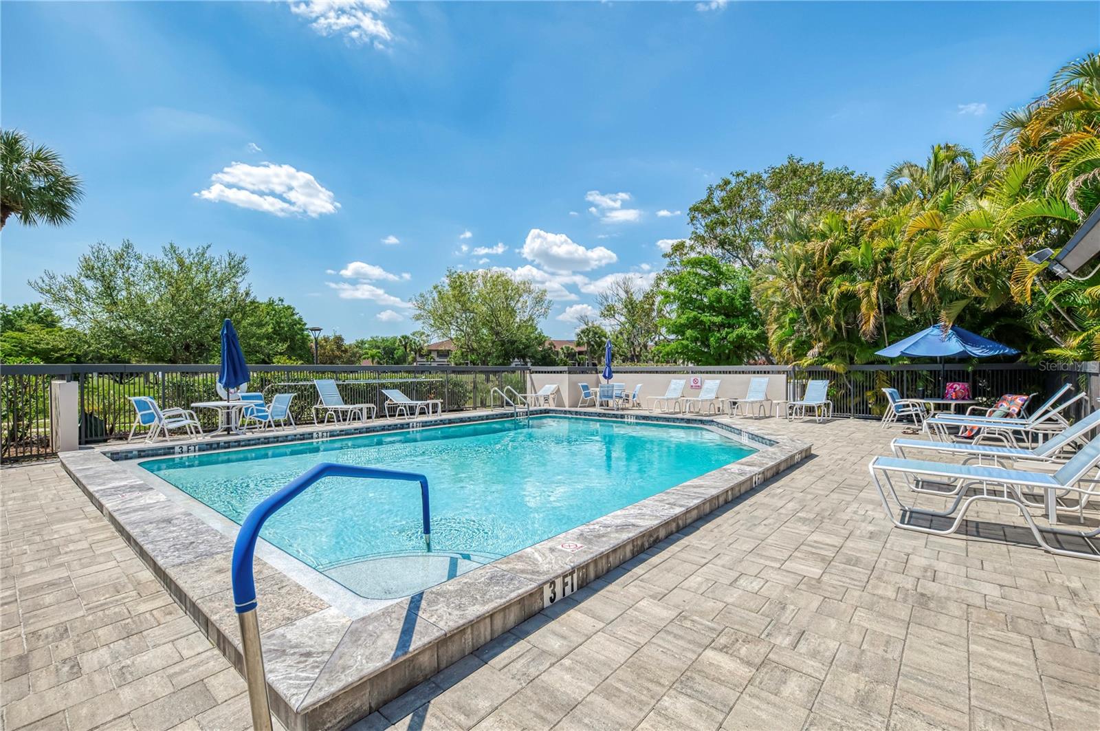 1515 Forrest Nelson Blvd #g104 Property Photo 25