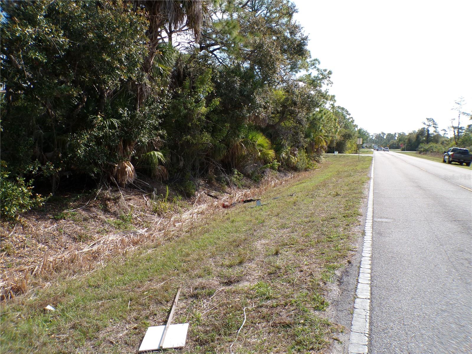 1316 Biscayne Dr Property Photo 3