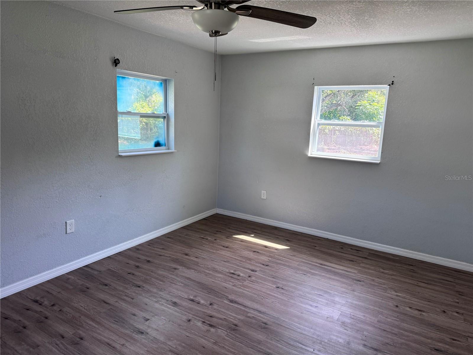 1142 Sw Mildred St Property Photo 5