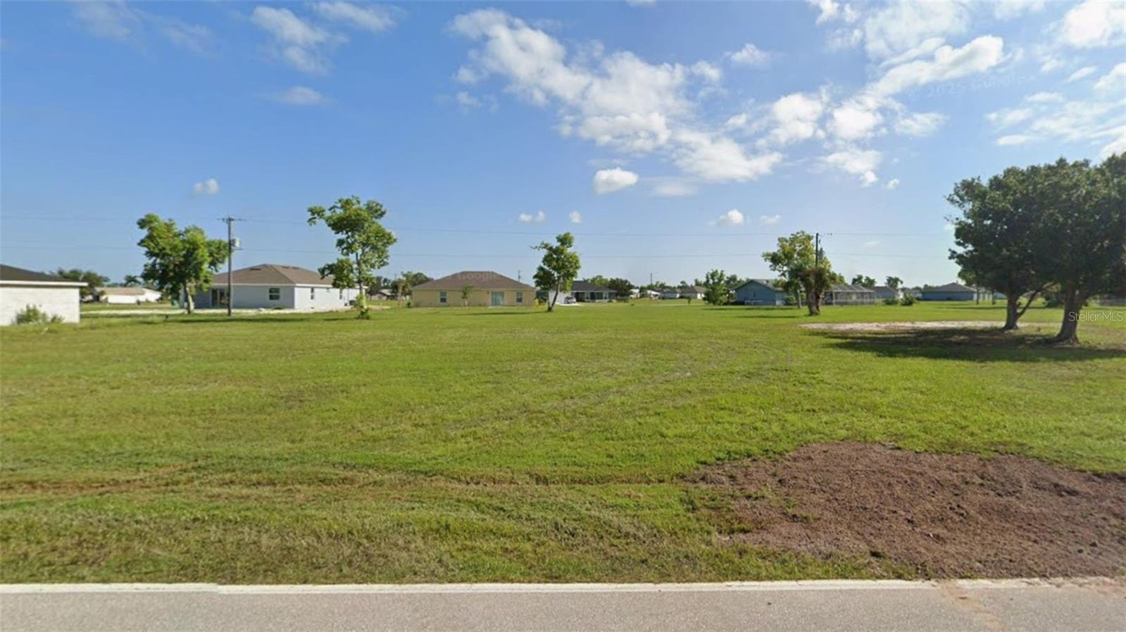 25142 Alcazar Dr Property Photo 1
