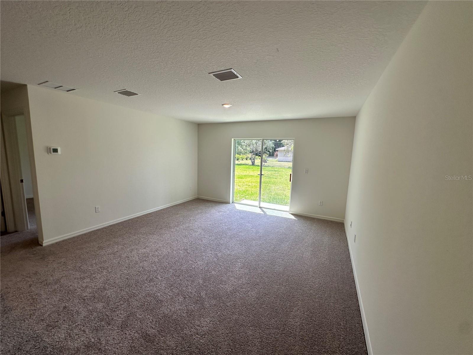 48 Rippling Brook Dr Property Photo 4