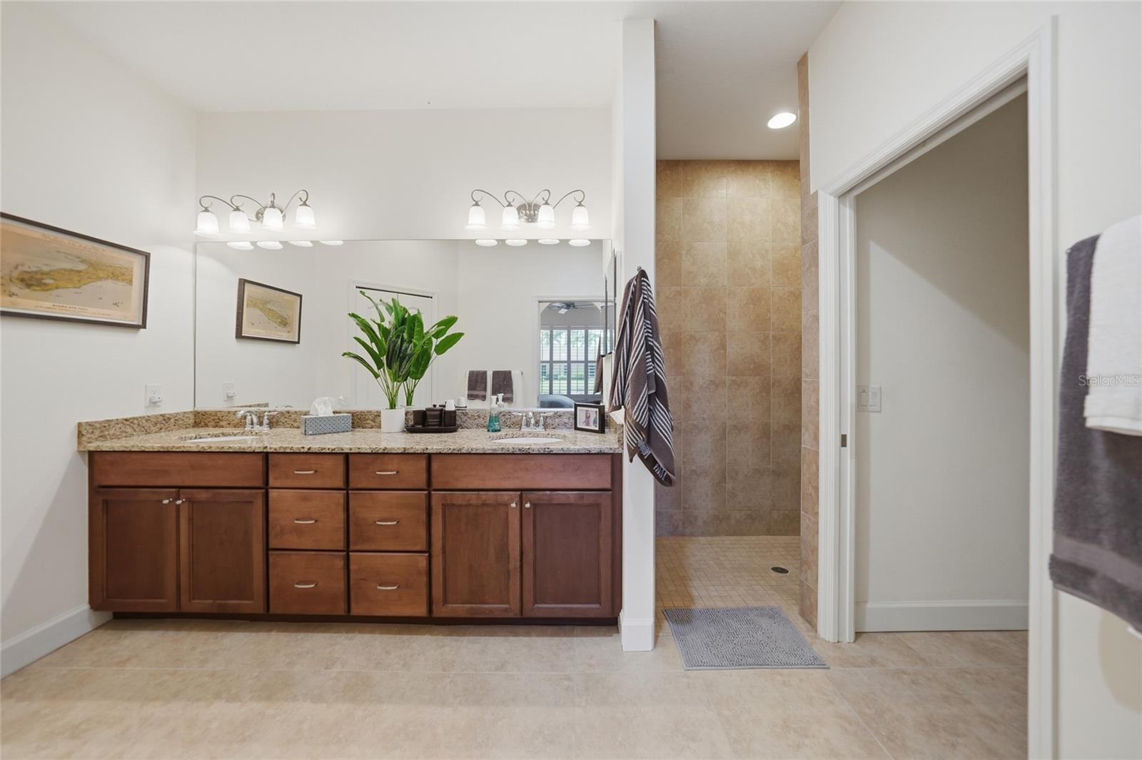 4691 Turnberry Cir Property Photo 4