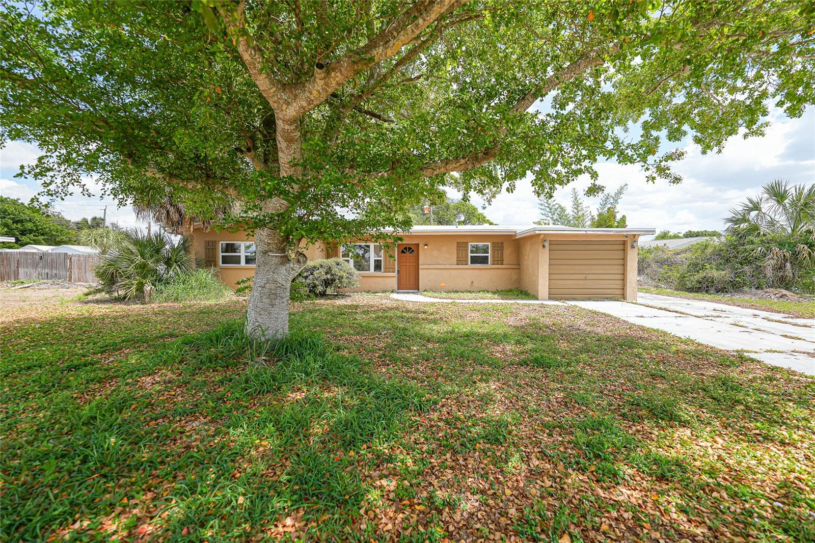 3250 SANTA BARBARA DR Property Photo 1