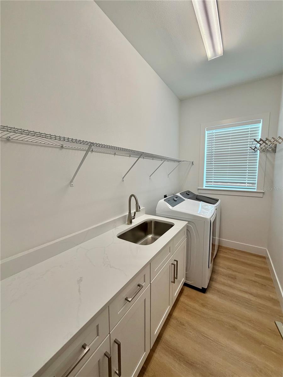 4625 Rhapsody Ave Property Photo 23