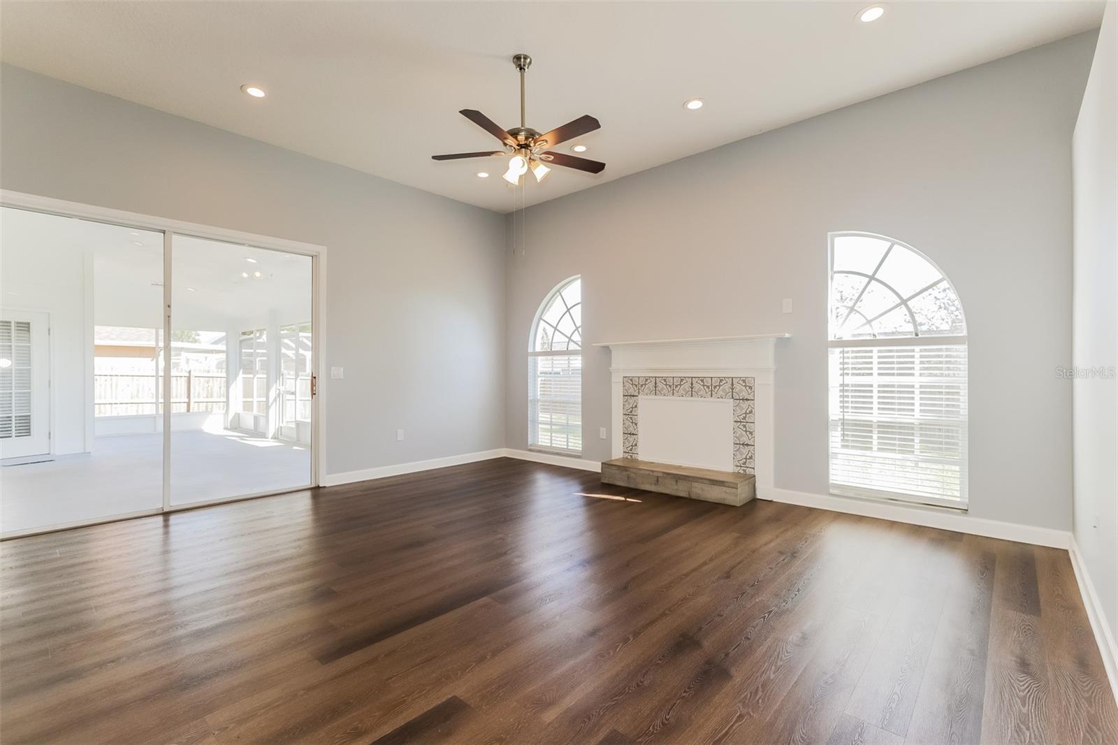 5238 Montserrat Ct Property Photo 3