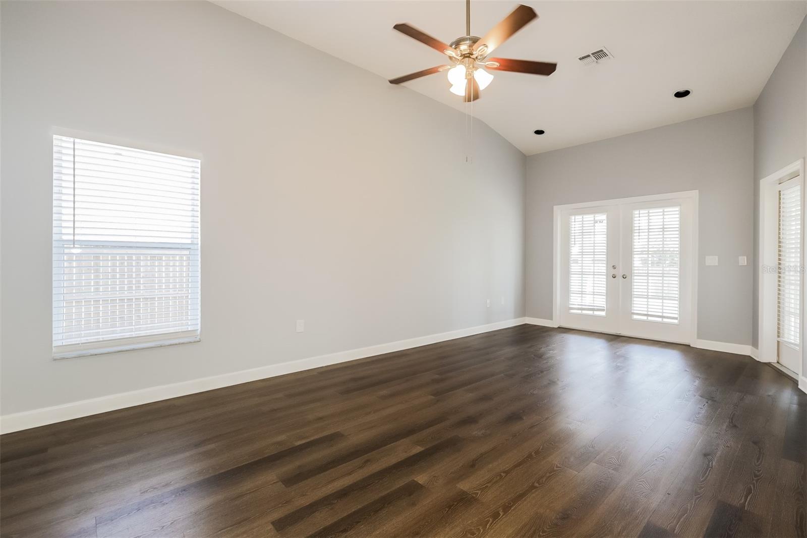 5238 Montserrat Ct Property Photo 8