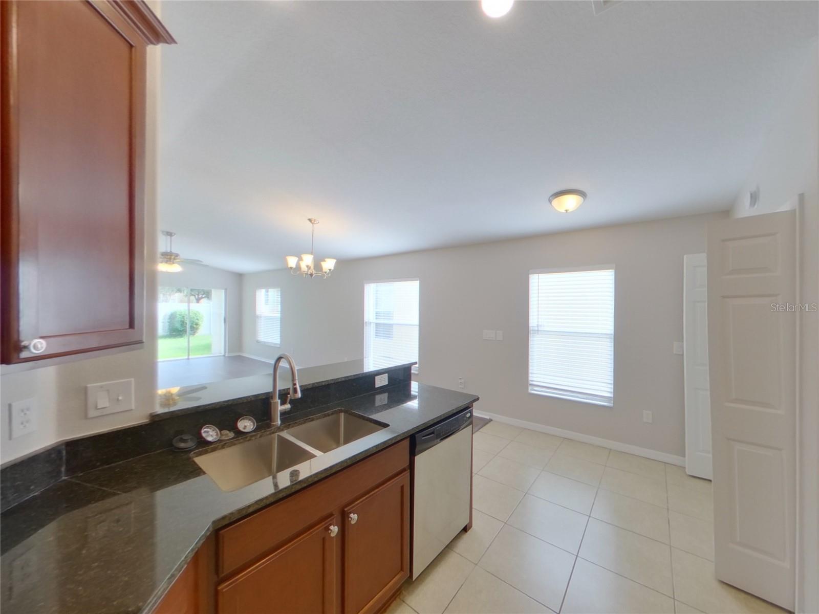 15512 Telford Spring Dr Property Photo 8