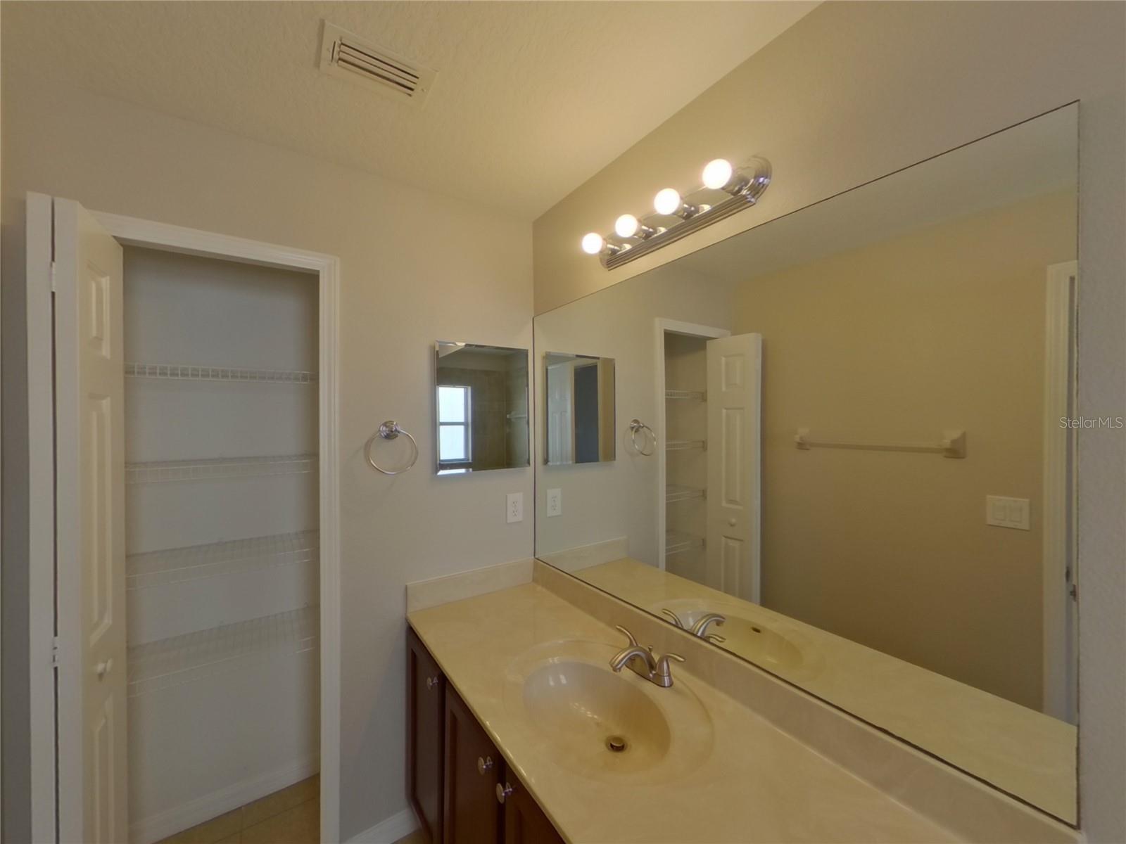 15512 Telford Spring Dr Property Photo 9