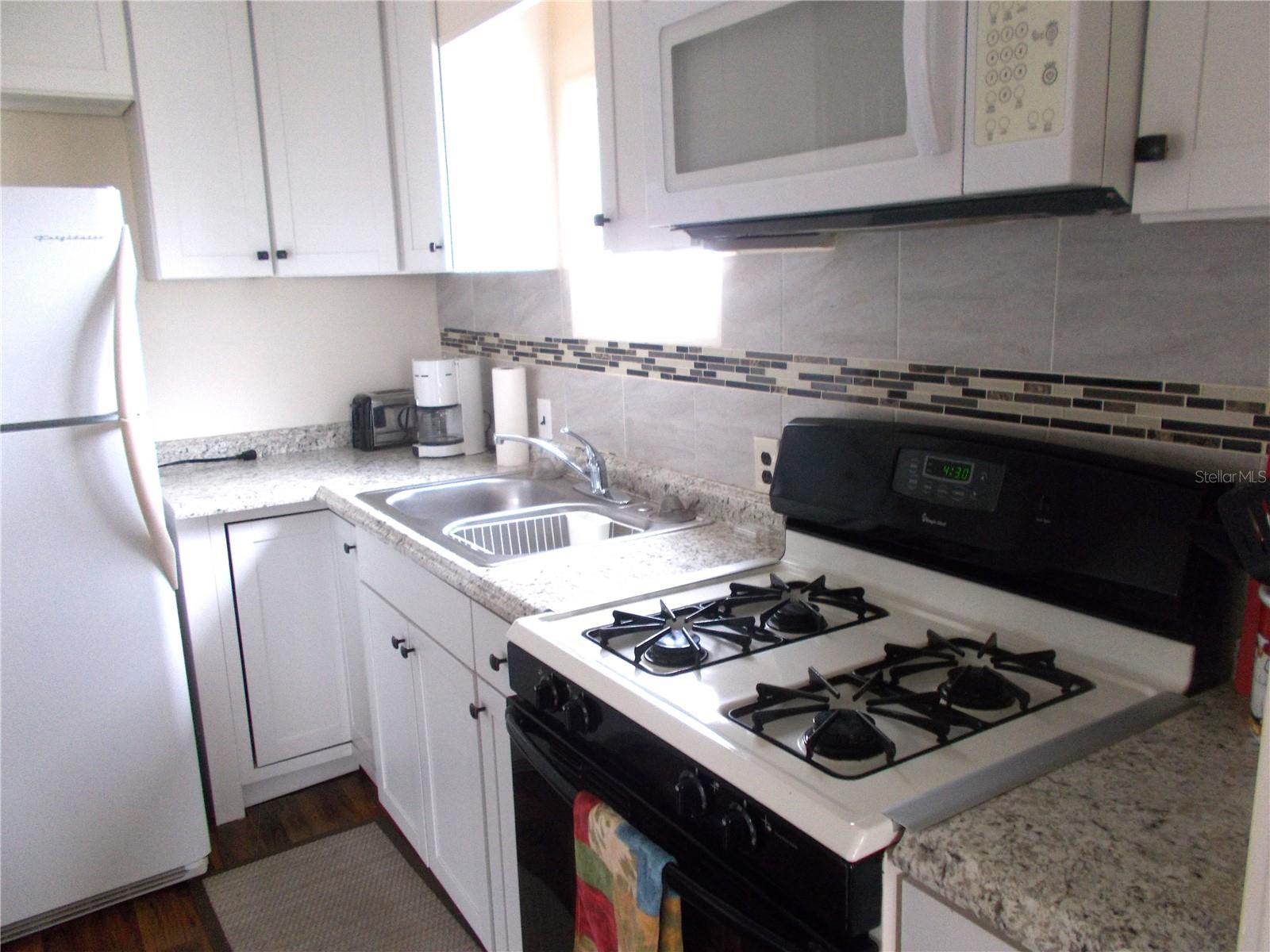 6821 Ocean Ct Property Photo 3