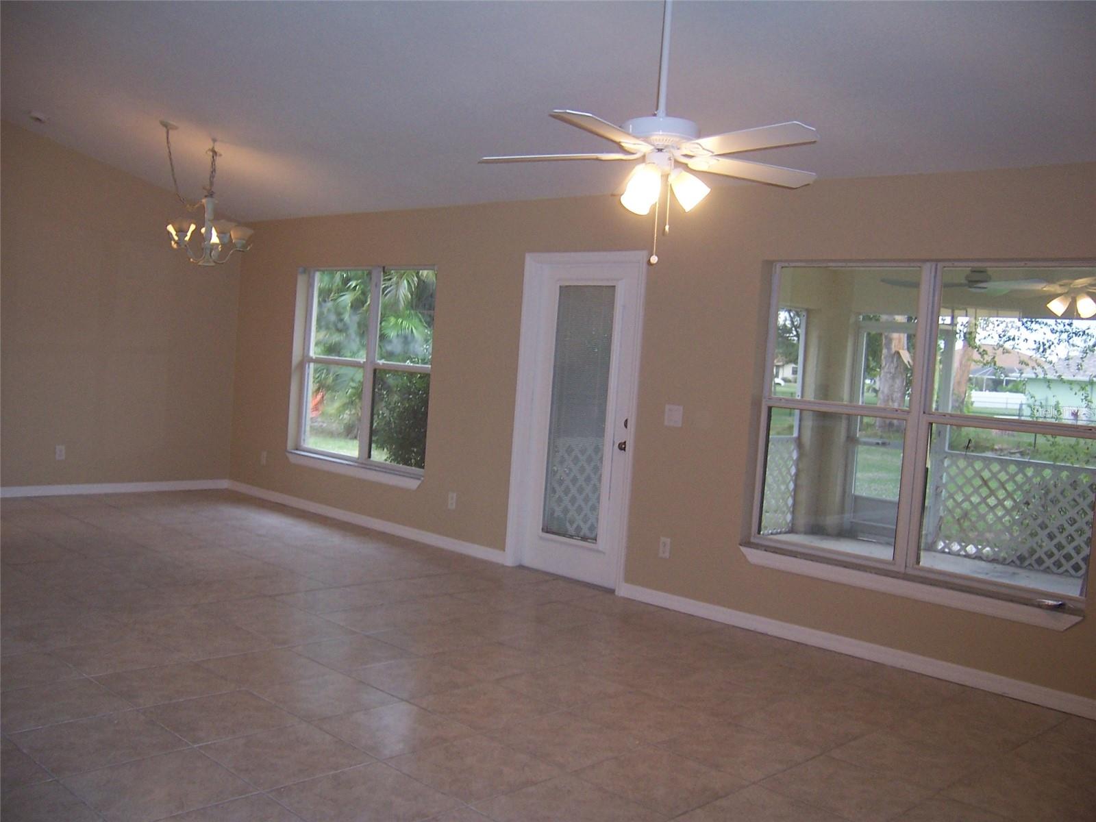 2317 Nuremberg Blvd Property Photo 7