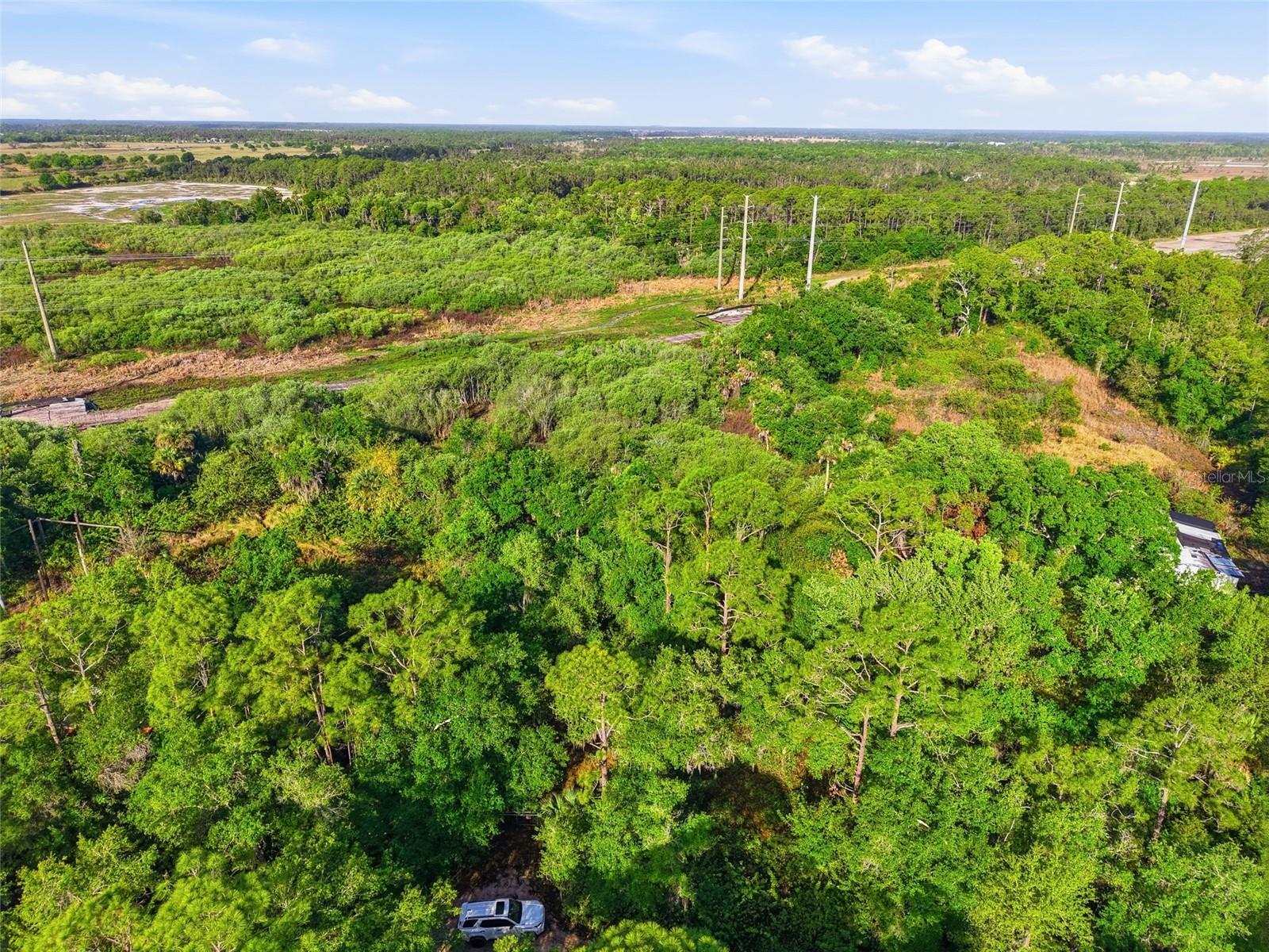 22811 Williams Dr Property Photo 3