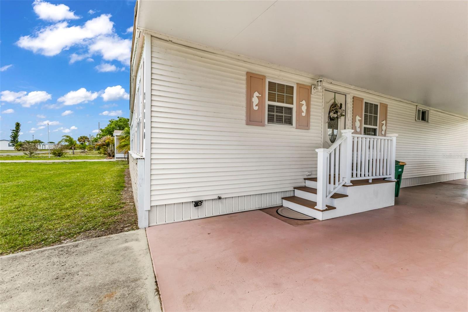 29180 Crawford Ave Property Photo 4