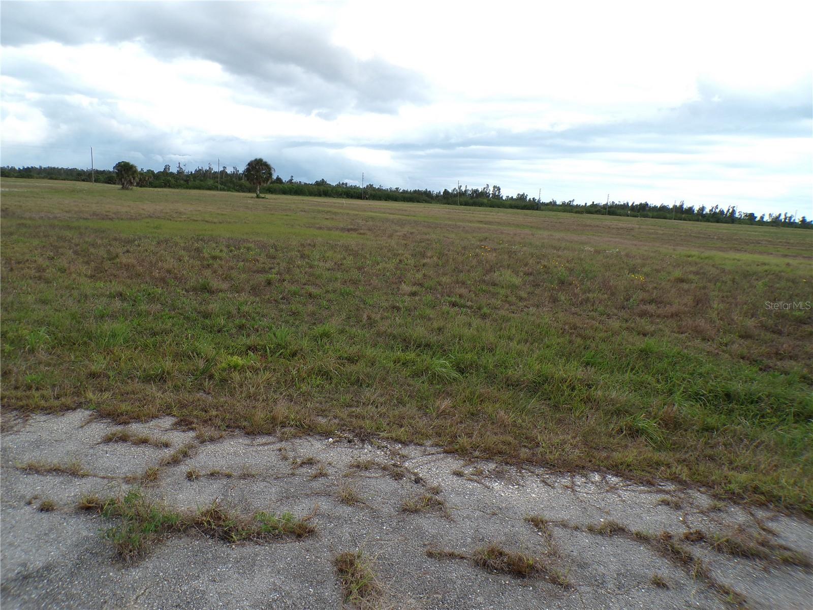 1 BOBOLINK PL Property Photo 1