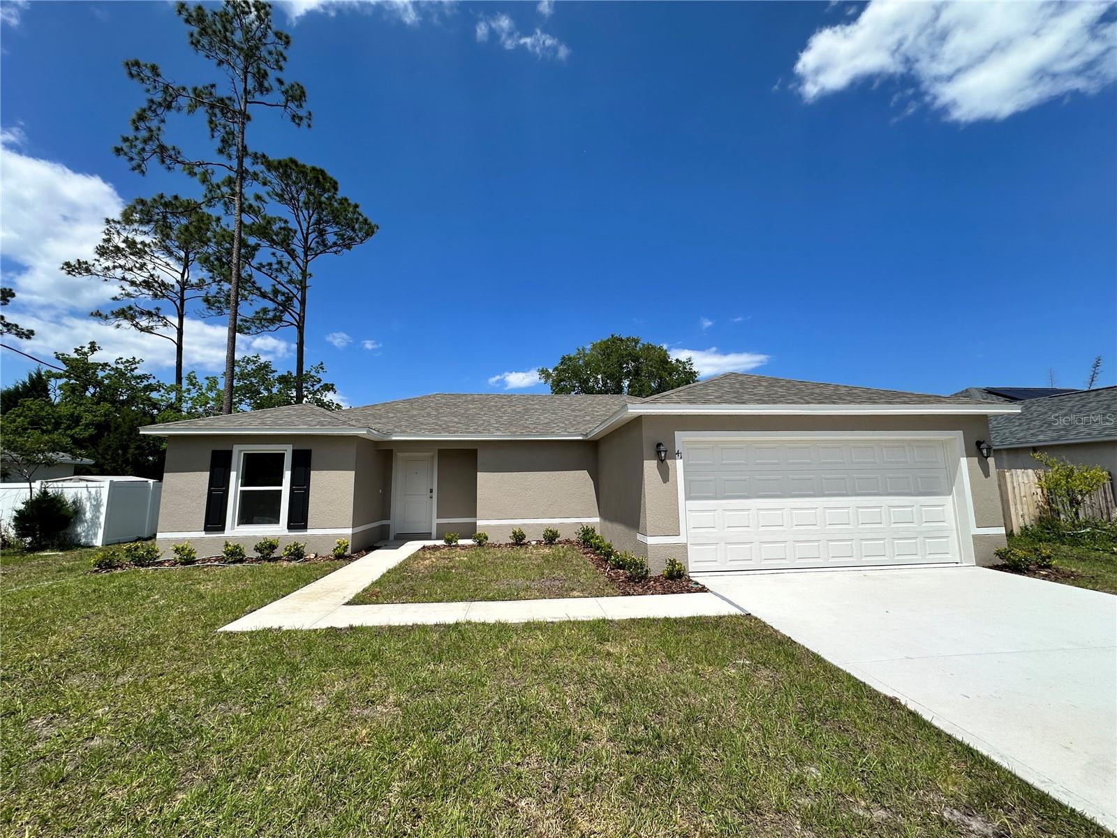 41 Round Tree Dr Property Photo 1