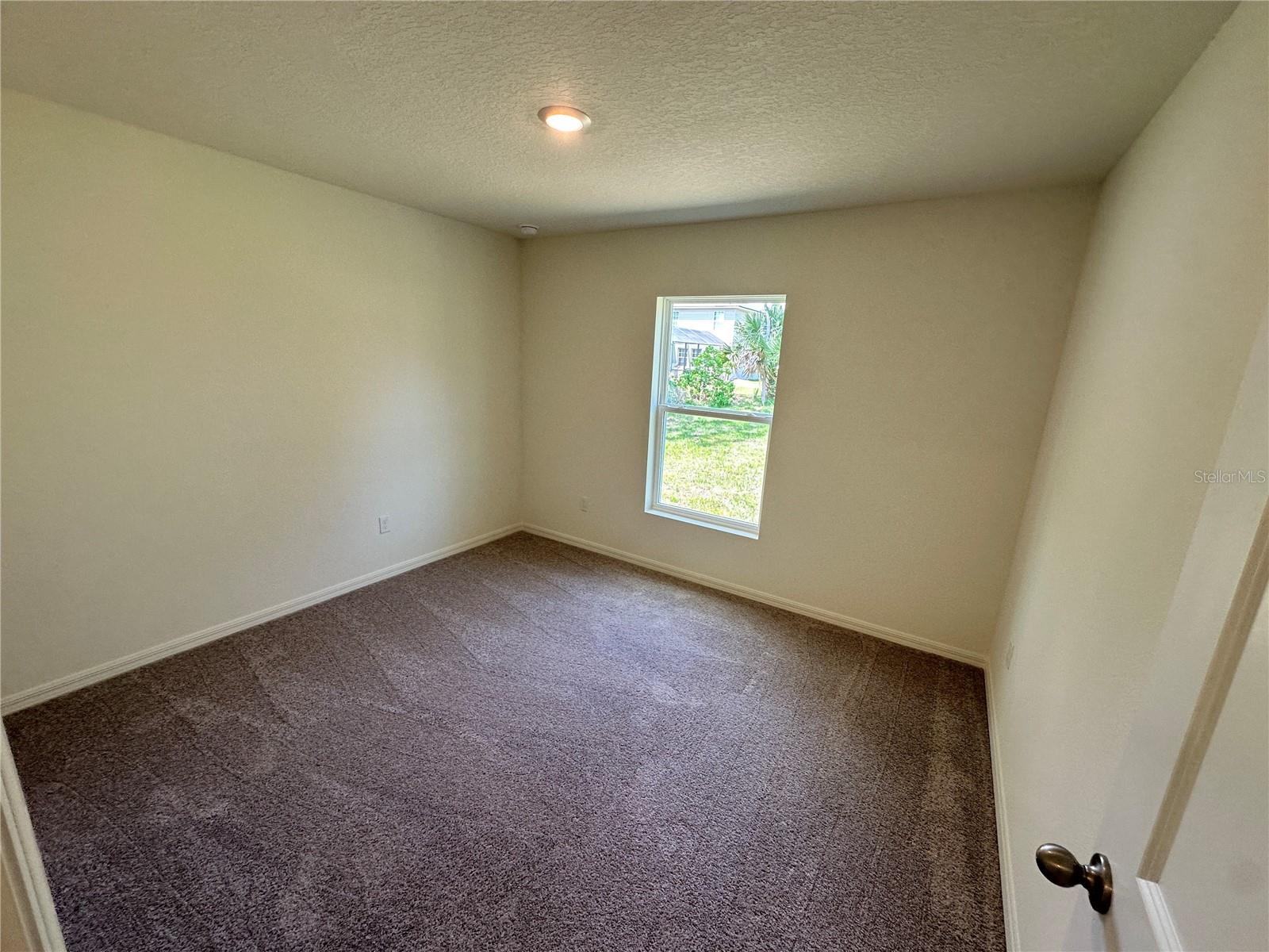 41 Round Tree Dr Property Photo 7