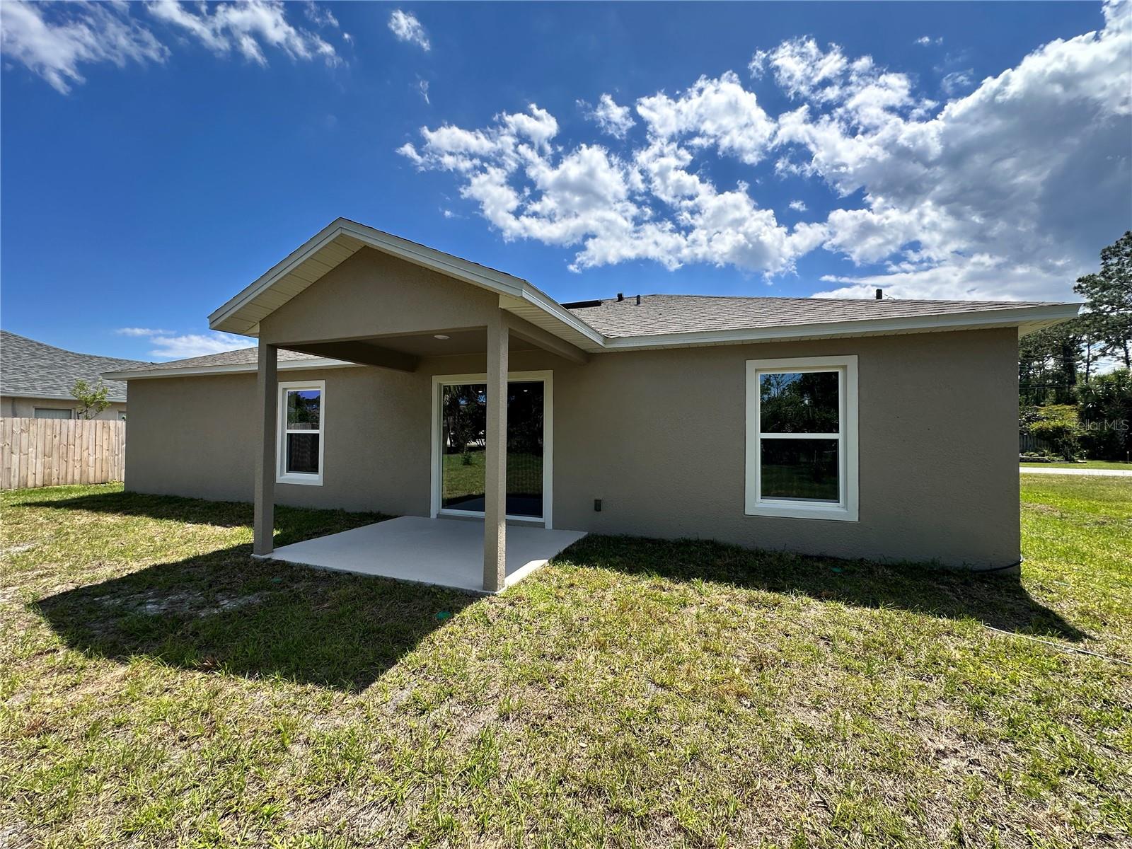 41 Round Tree Dr Property Photo 12