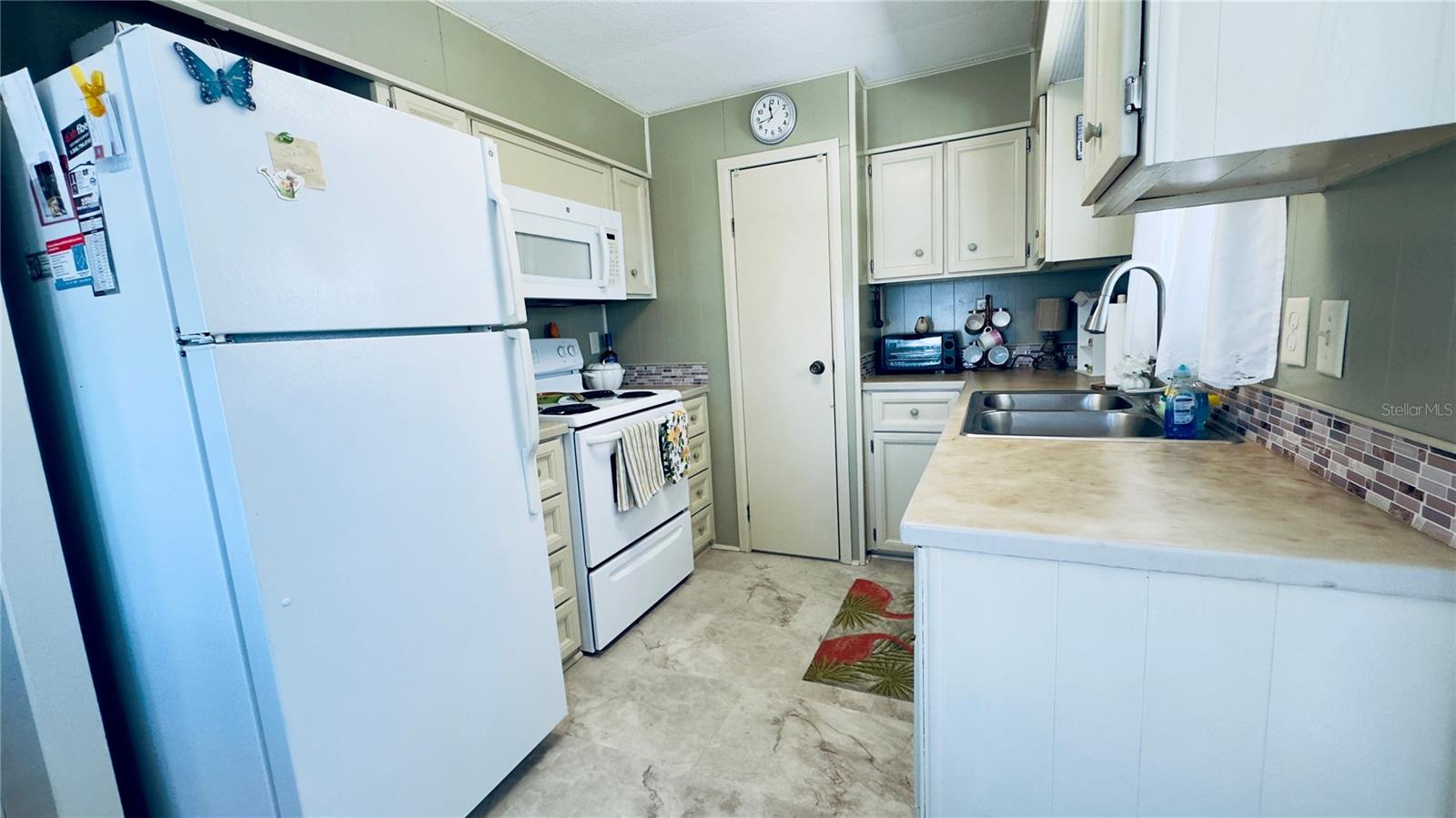 553 Fleetwood St Property Photo 14